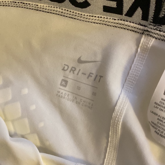 Never worn - Picture 3 of 3